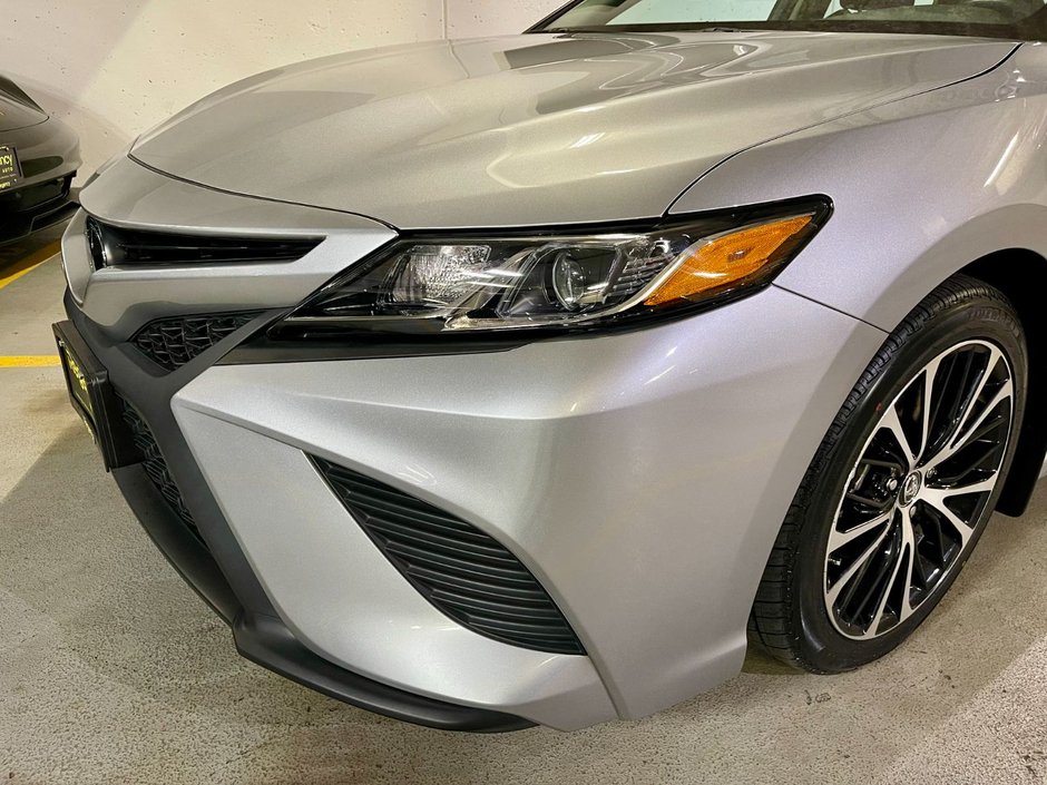 2018 Toyota CamryL-1