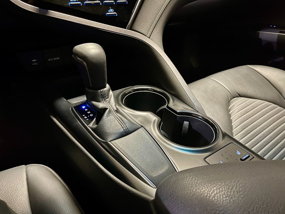 2018 Toyota CamryL-18
