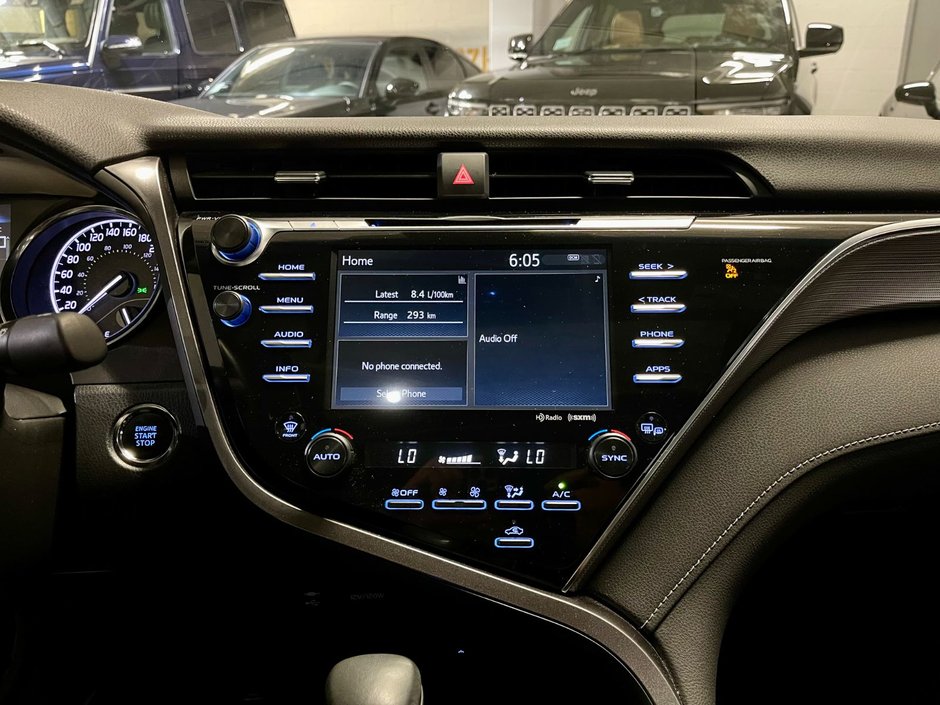 2018 Toyota CamryL-19