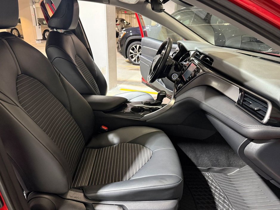 2020 Toyota CamrySE SE-4