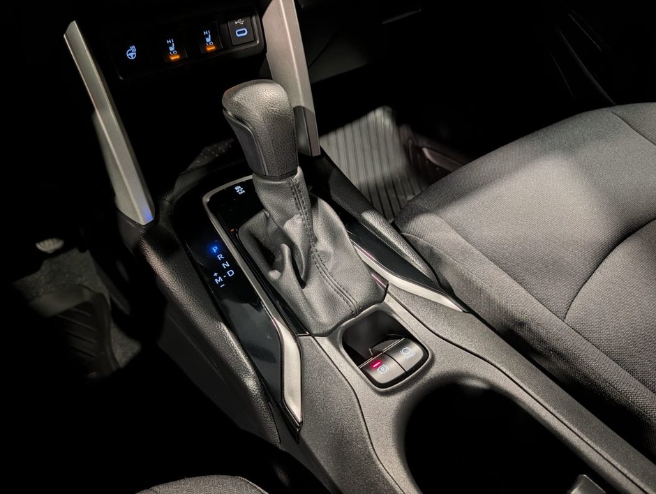 2023 Toyota Corolla Cross LE FWD LE-15