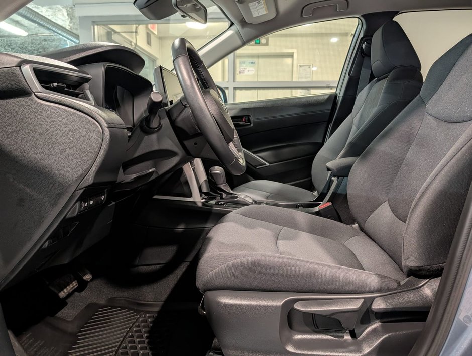 2023 Toyota Corolla Cross LE FWD LE-6