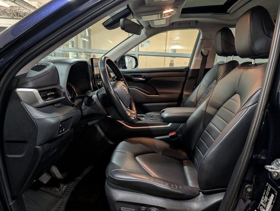 2023 Toyota Highlander Hybrid XLE AWD Hybrid XLE-5