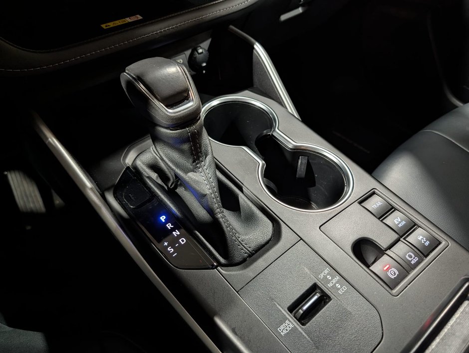 2023 Toyota Highlander Hybrid XLE AWD Hybrid XLE-16