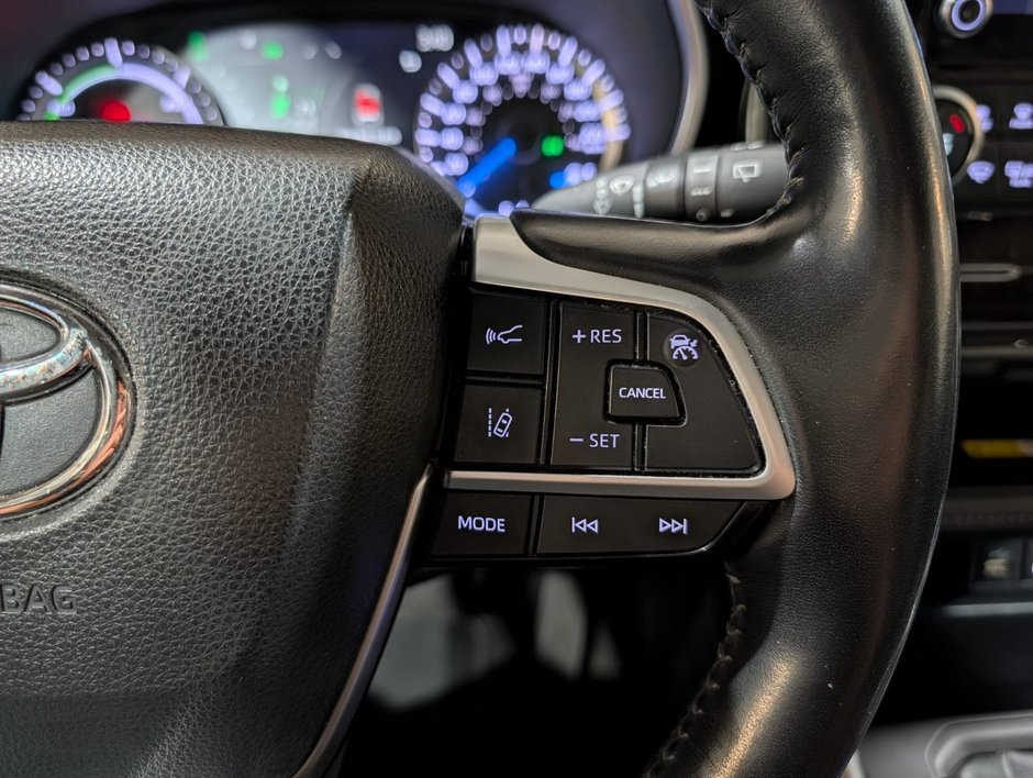 2023 Toyota Highlander Hybrid XLE AWD Hybrid XLE-13