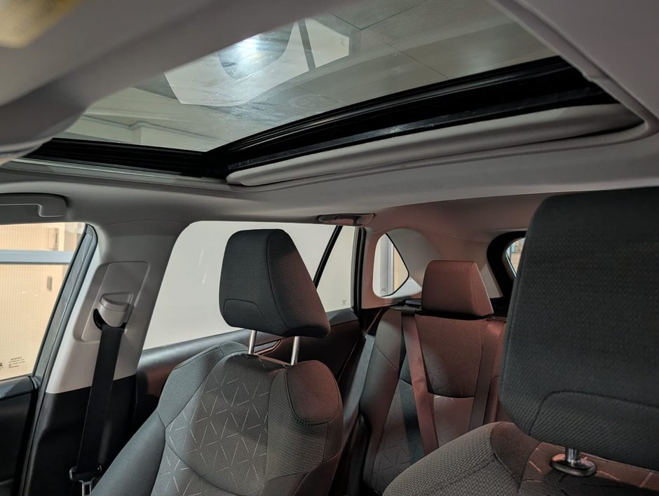 2021 Toyota RAV4 Hybrid XLE AWD-17