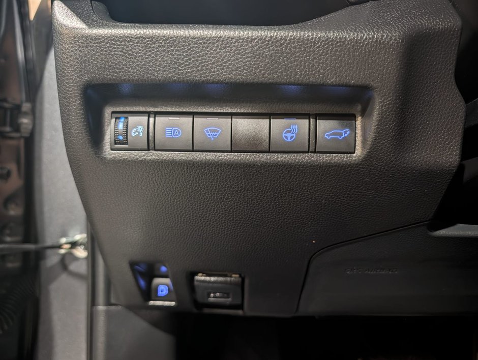 2021 Toyota RAV4 Hybrid XLE AWD-9