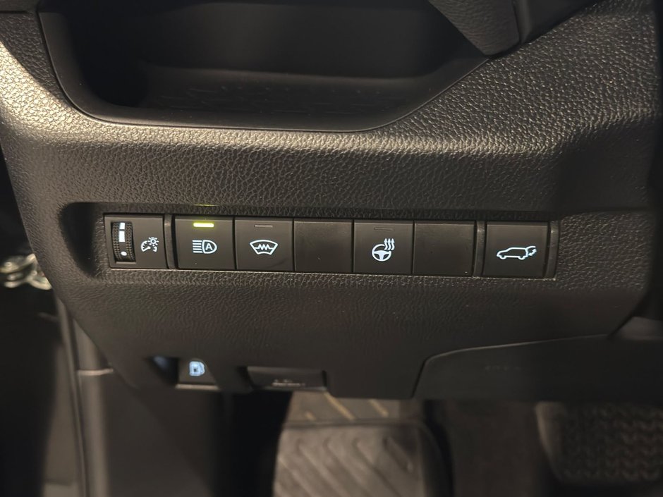 2024 Toyota RAV4 Hybrid XLE AWD XLE-15