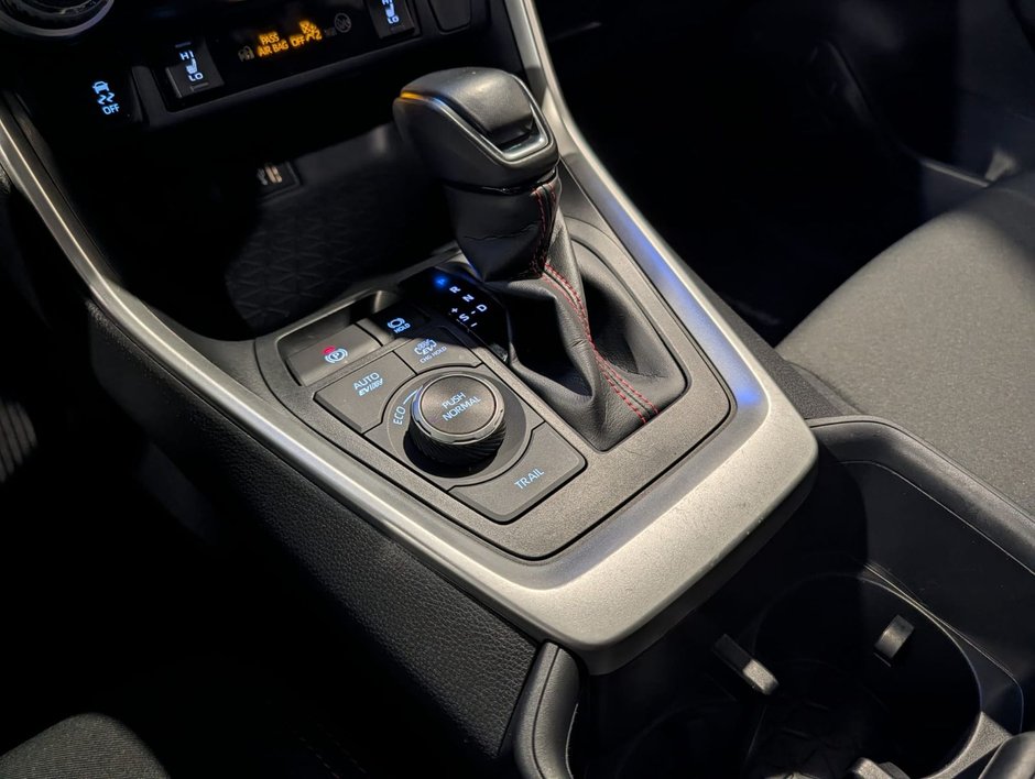 2024 Toyota RAV4 Prime SE SE-15