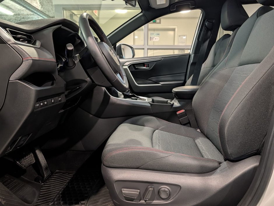2024 Toyota RAV4 Prime SE SE-6