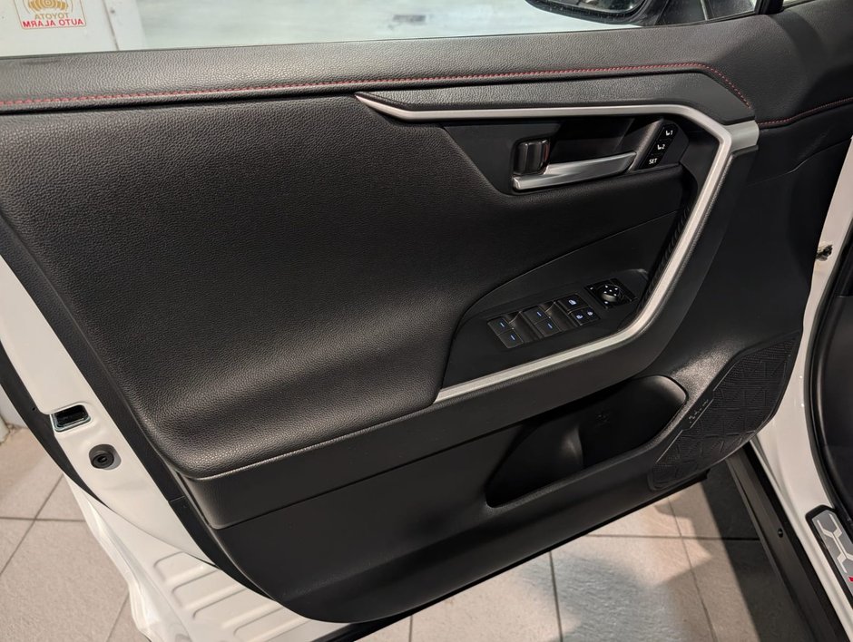 2024 Toyota RAV4 PRIME XSE TECHNOLOGY-9