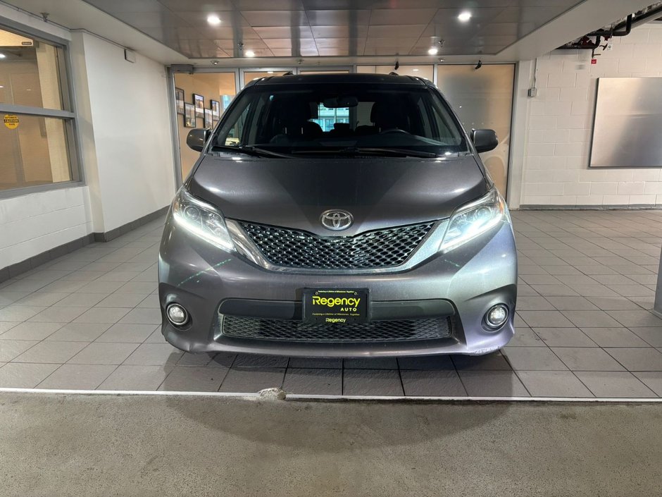 2017 Toyota SiennaSE SE-1