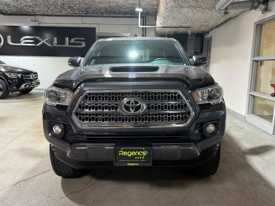 2017 Toyota Tacoma 4x4 Double Cab 6A 1 OWNER / TRD 4X4 SPORT / TOYOTA SERVICED-2