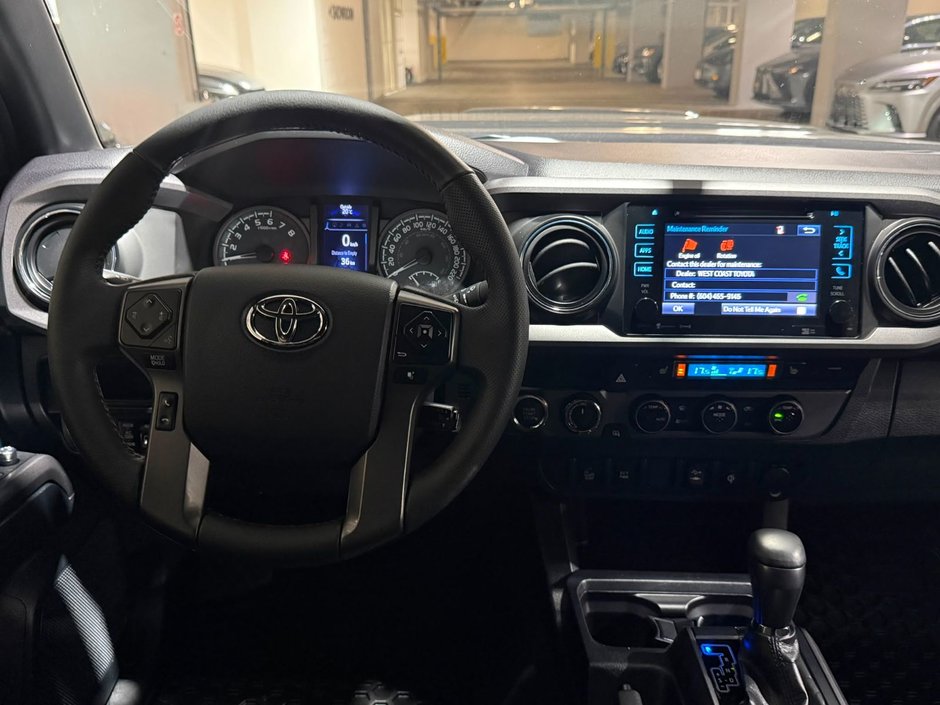 2017 Toyota Tacoma 4x4 Double Cab 6A 1 OWNER / TRD 4X4 SPORT / TOYOTA SERVICED-15