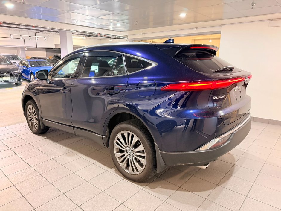 2023 Toyota Venza XLE-2
