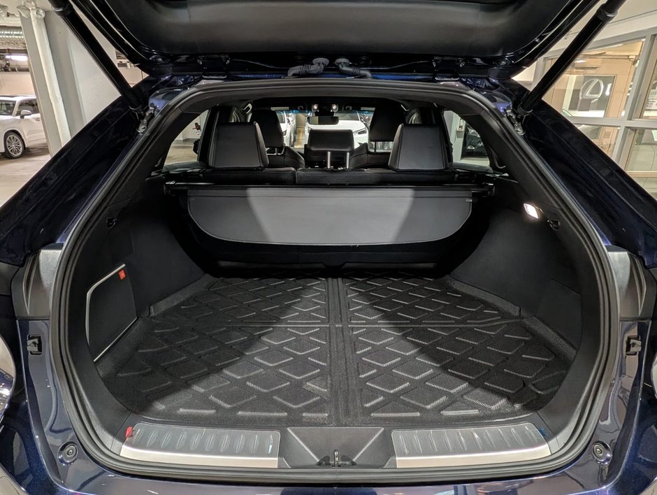 2023 Toyota Venza XLE AWD-17