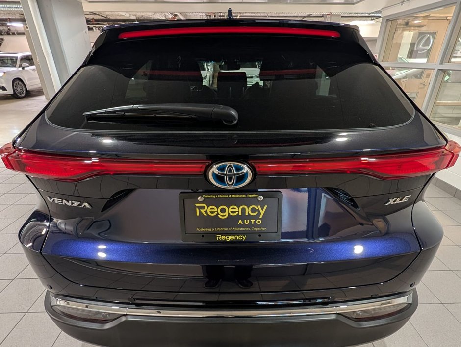 2023 Toyota Venza XLE AWD-16