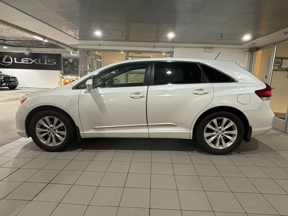 2016 Toyota VenzaAWD-2