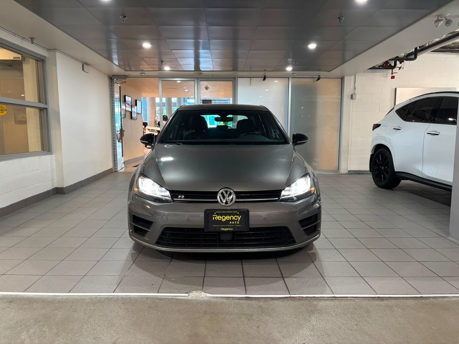 2017 Volkswagen Golf R-1