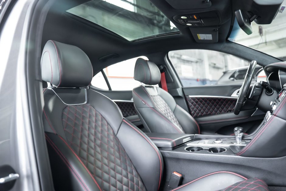 2023 GENESIS G70 Sport Prestige 3.3T Sport-7