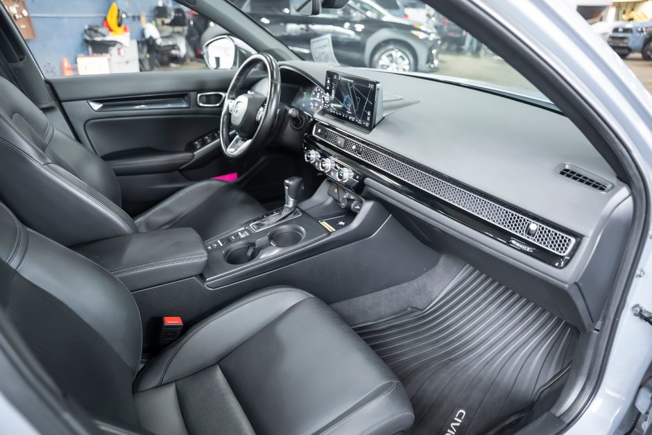 2022 Honda Civic SPORT TOURING-17
