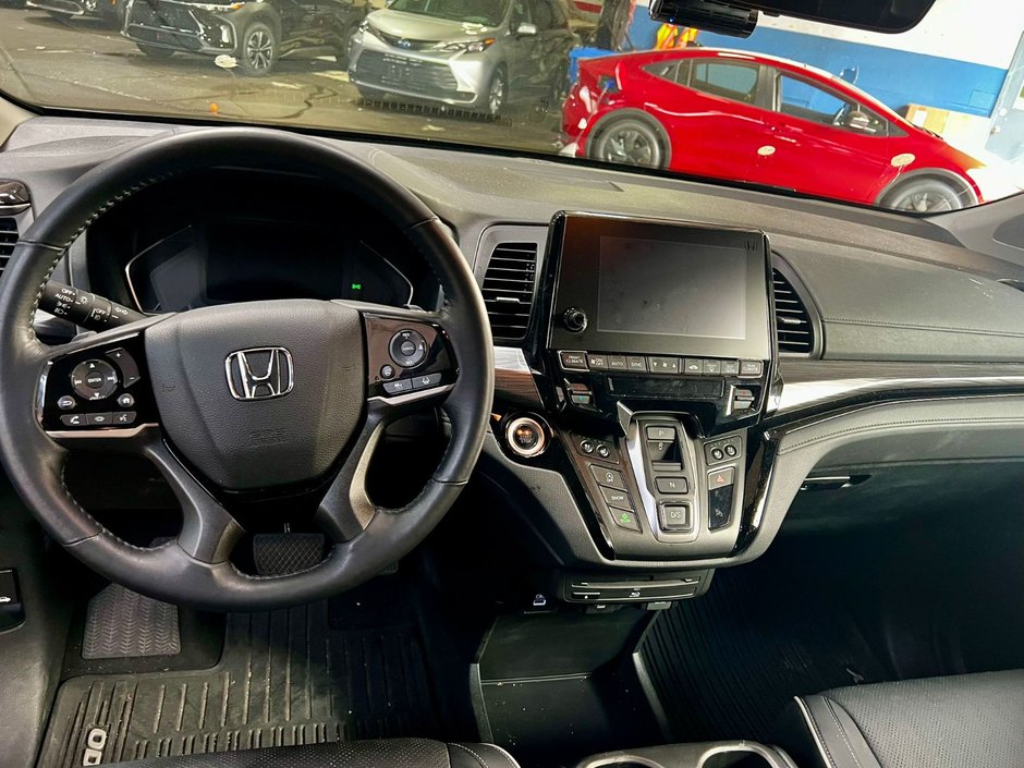 2024 Honda Odyssey Touring-1
