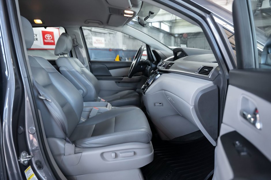 2016 Honda Odyssey EX-17