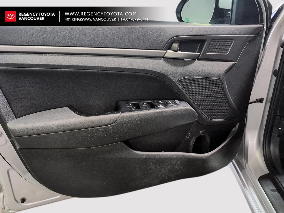 2017 Hyundai ElantraLimited GL-9