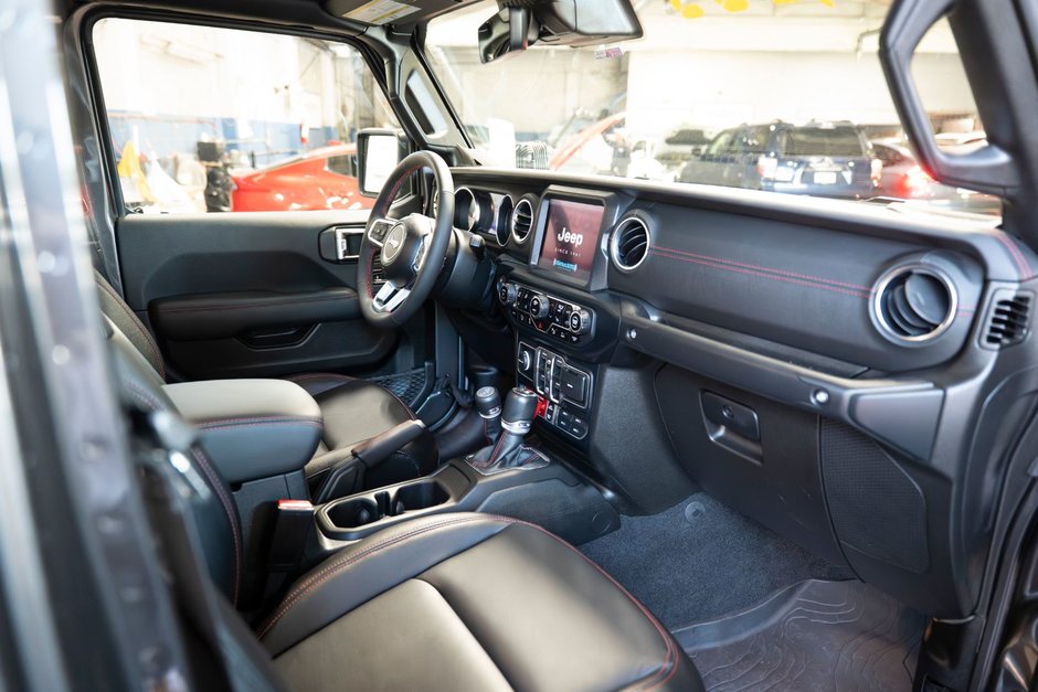 2023 Jeep Gladiator Rubicon-13