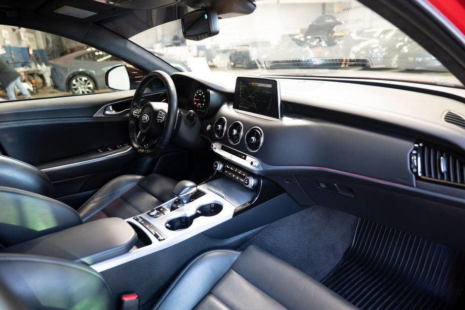 2019 Kia Stinger GT2-17