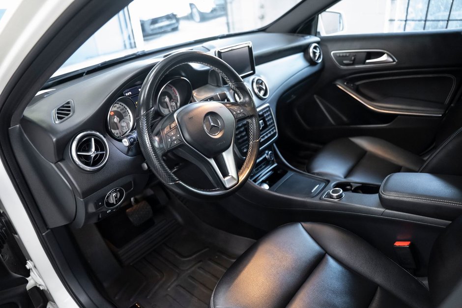 2015 Mercedes-Benz GLA 250 4-matic-6