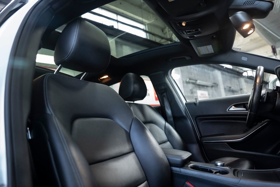 2015 Mercedes-Benz GLA 250 4-matic-17