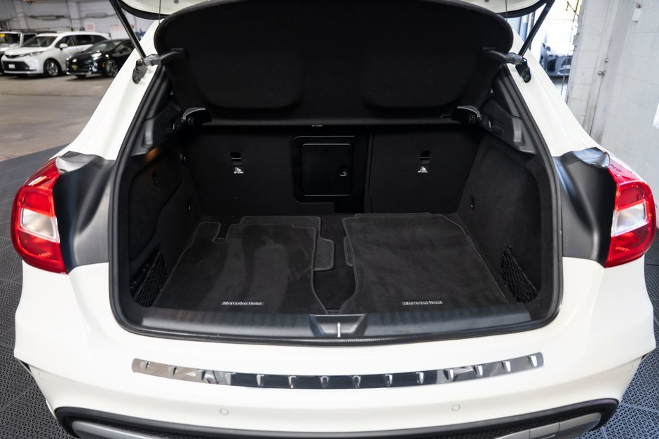 2015 Mercedes-Benz GLA 250 4-matic-12