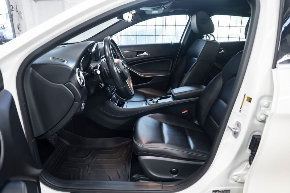 2015 Mercedes-Benz GLA 250 4-matic-8