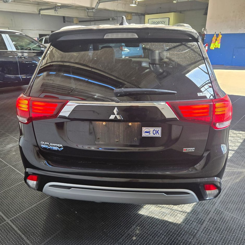 2022 Mitsubishi Outlander SEL PHEV-4