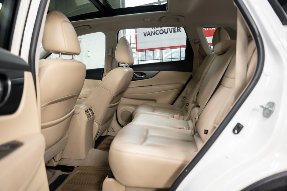 2015 Nissan Rogue S-11