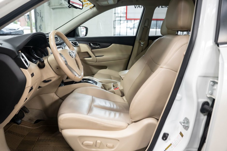 2015 Nissan Rogue S-10