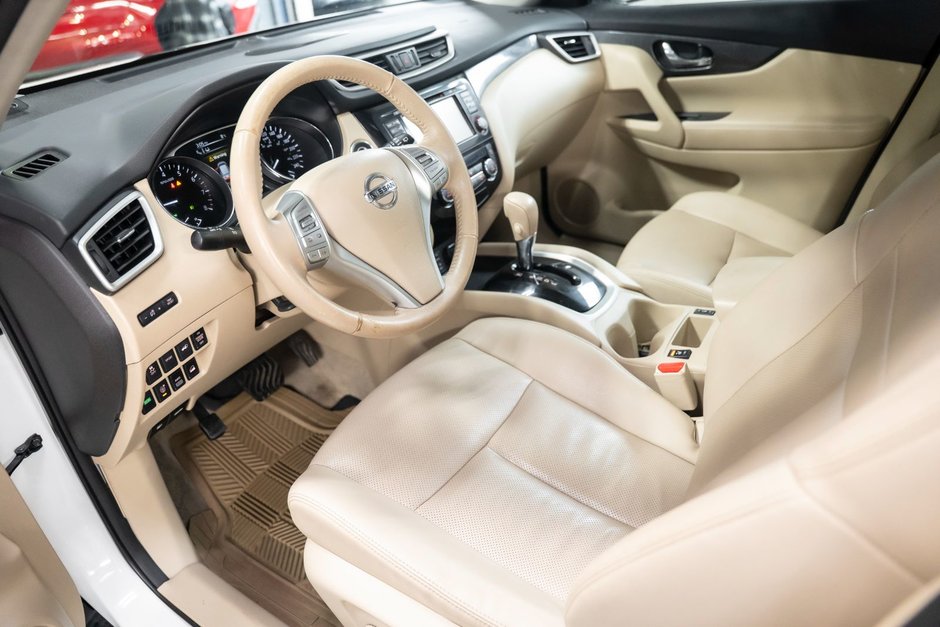 2015 Nissan Rogue S-9