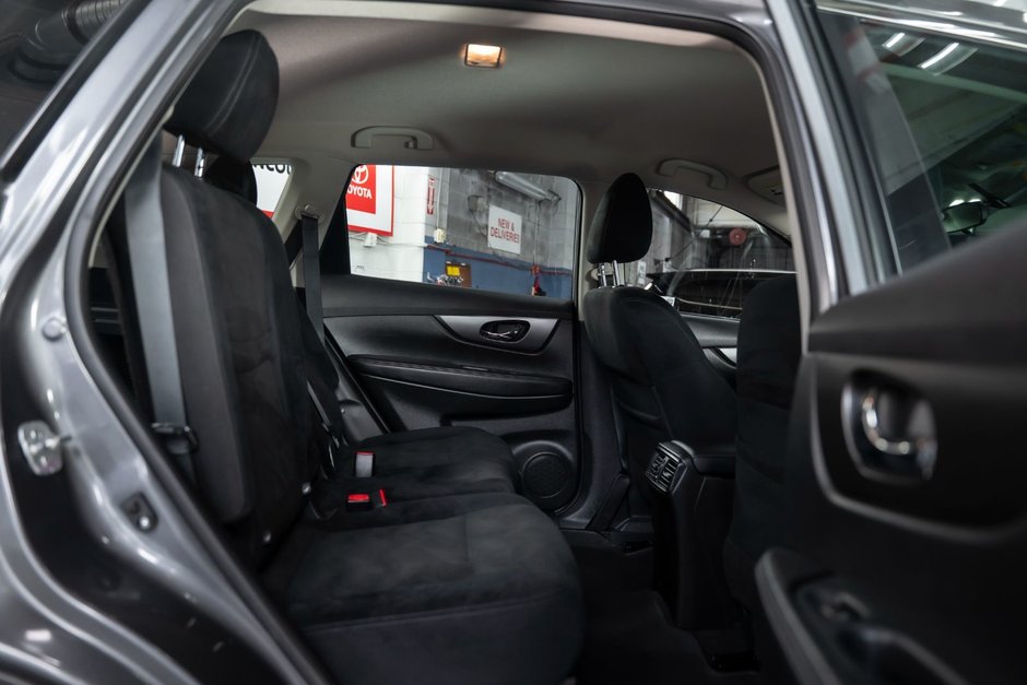 2015 Nissan Rogue S-20