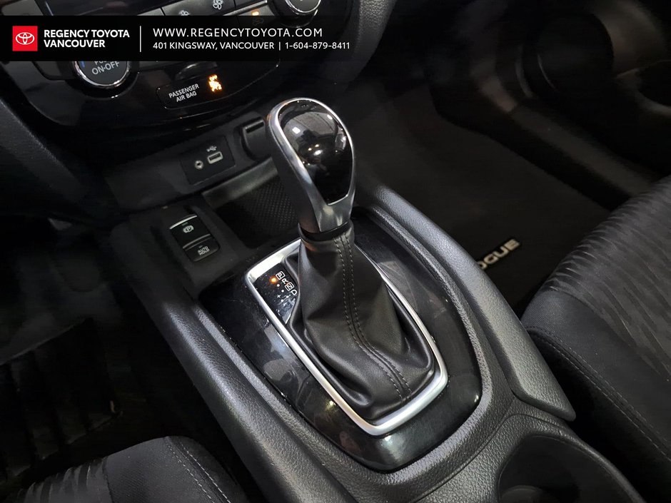 2019 Nissan Rogue S-17