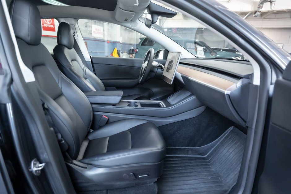 2022 Tesla Model Y PERFORMANCE-17