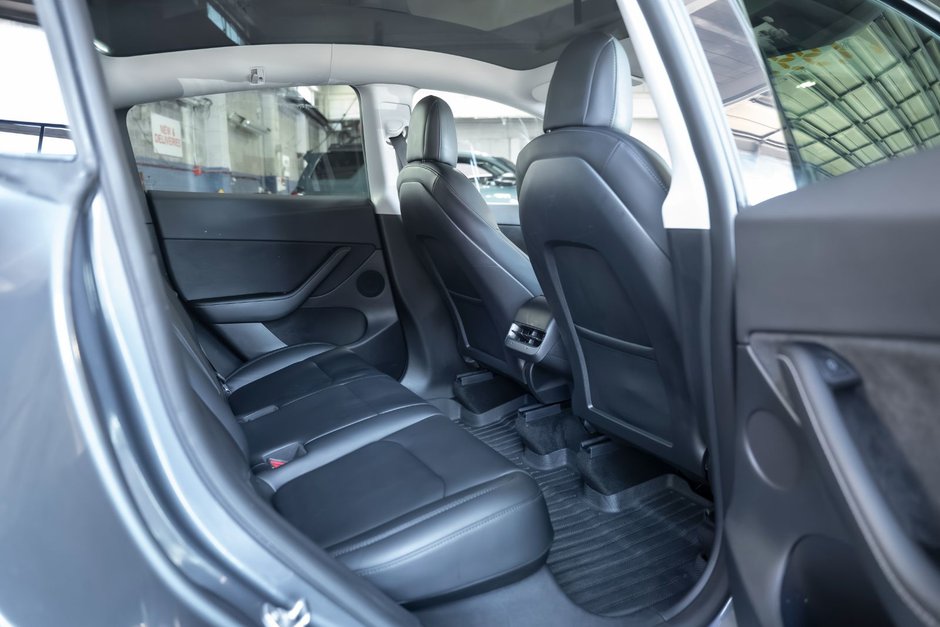 2022 Tesla Model Y PERFORMANCE-19