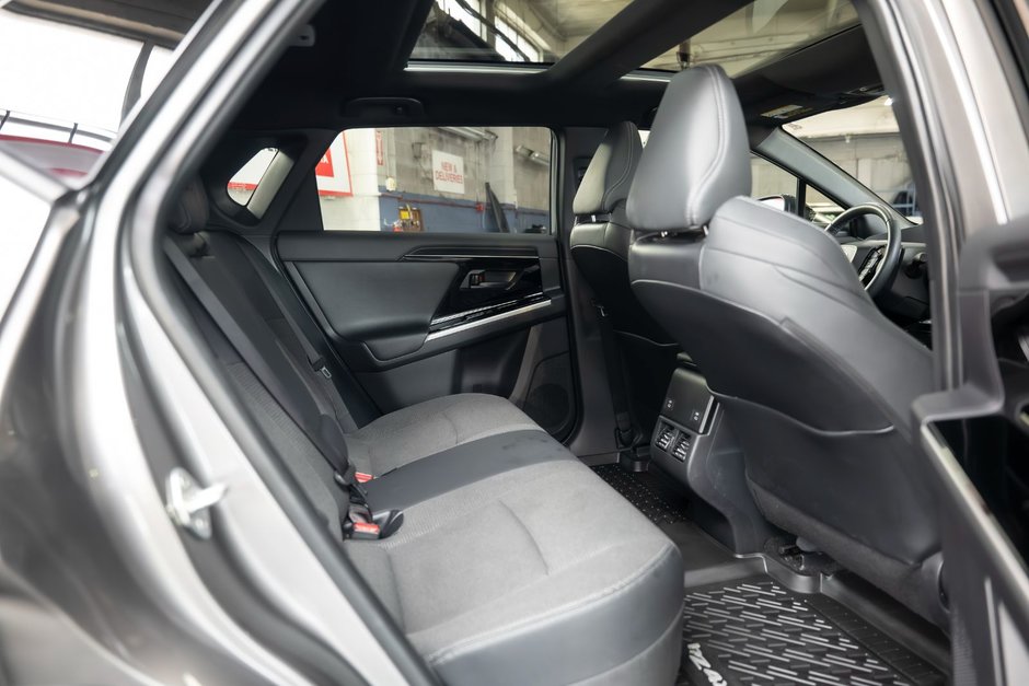 2023 Toyota BZ4X XLE STANDARD PACKAGE-17