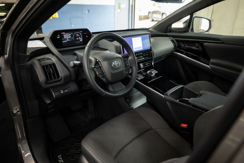 2023 Toyota BZ4X XLE STANDARD PACKAGE-6