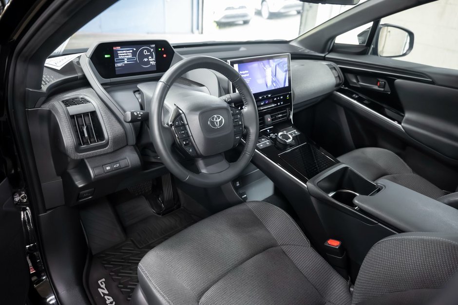 2023 Toyota BZ4X XLE-8