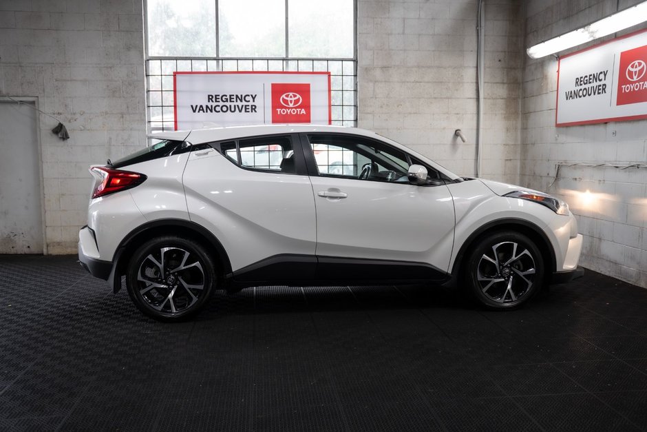 2018 Toyota C-HR XLE-15