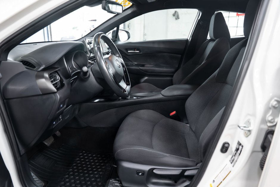 2018 Toyota C-HR XLE-9