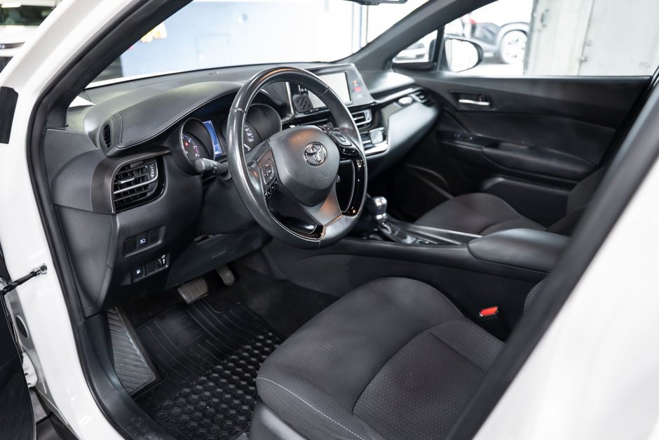 2018 Toyota C-HR XLE-7