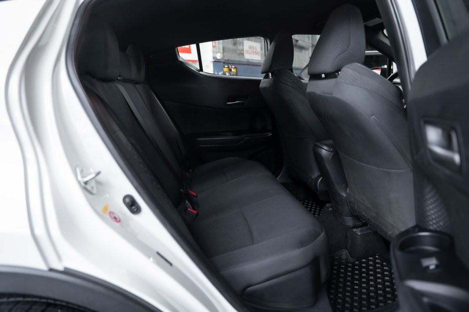 2018 Toyota C-HR XLE-18