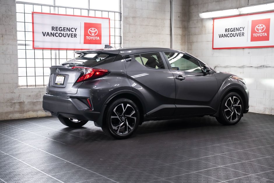 2022 Toyota C-HR XLE PREMIUM-14
